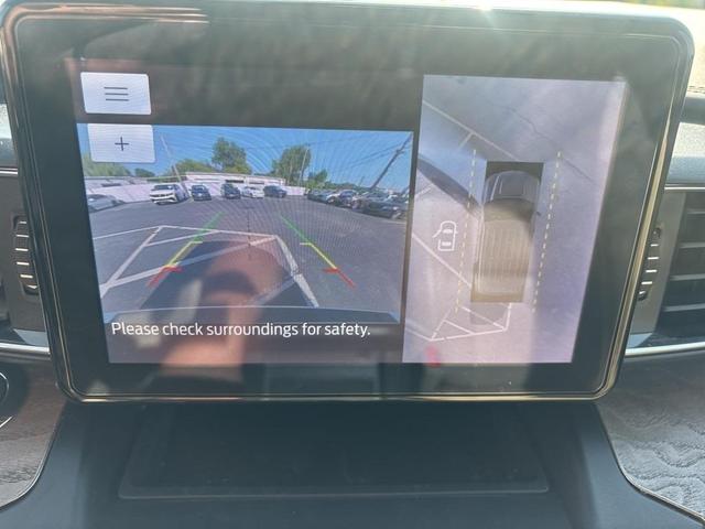 Photo of 2020 White Ford Explorer