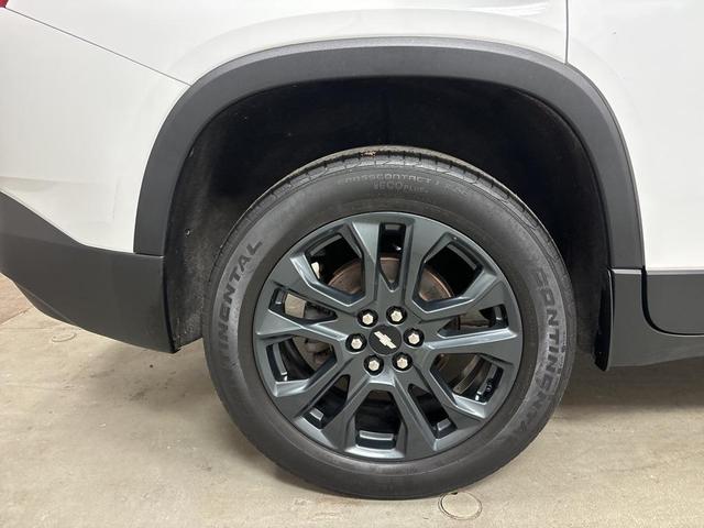 Photo of 2021 Summit White Chevrolet Traverse