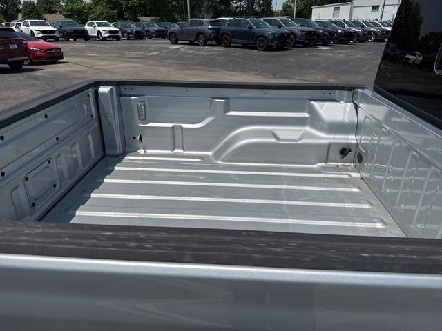 Photo of 2023 Silver Zynith Clearcoat Jeep Gladiator