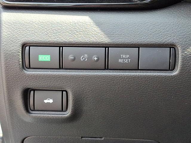 Photo of 2024 Aspen White Tricoat Nissan Sentra