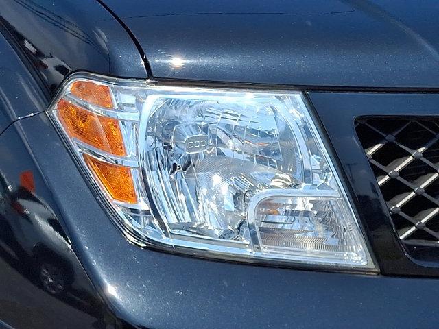Photo of 2021 Magnetic Black Pearl Nissan Frontier