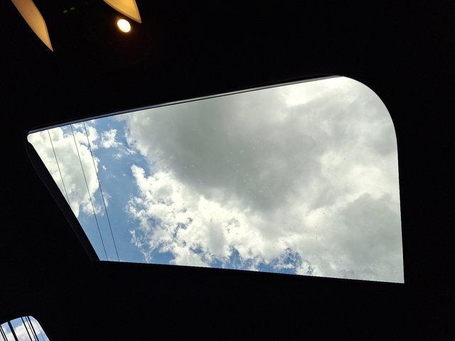 Photo of 2024 Radiant White INFINITI QX50