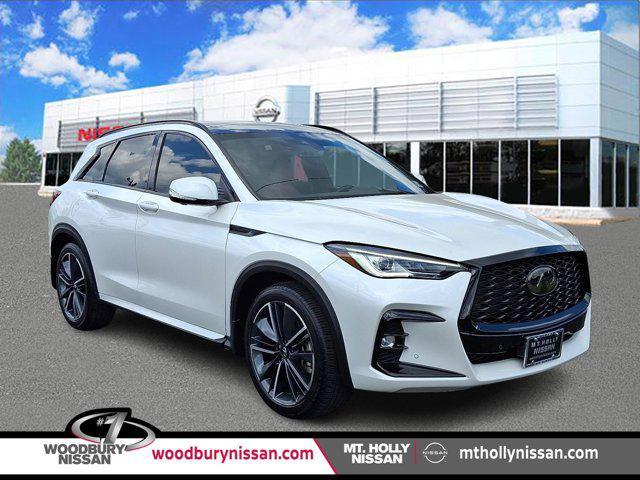 Photo of 2024 Radiant White INFINITI QX50
