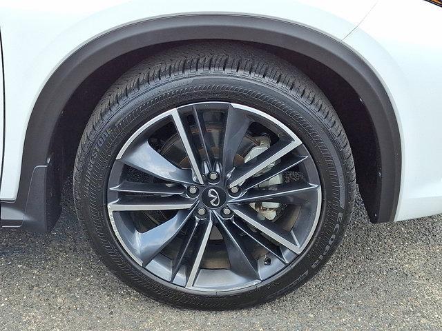 Photo of 2024 Radiant White INFINITI QX50