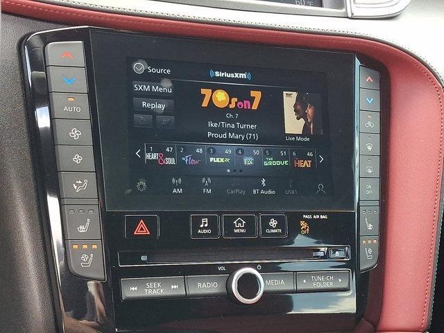 Photo of 2024 Radiant White INFINITI QX50
