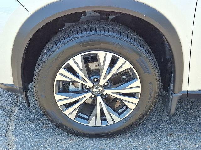 Photo of 2021 Brilliant Silver Metallic Nissan Rogue