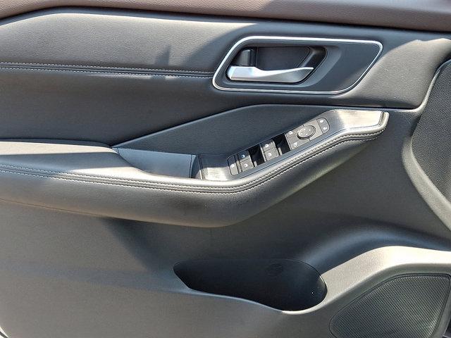 Photo of 2021 Brilliant Silver Metallic Nissan Rogue