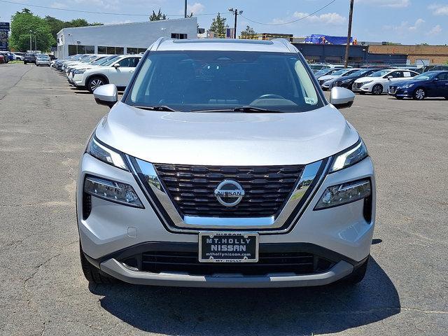 Photo of 2021 Brilliant Silver Metallic Nissan Rogue
