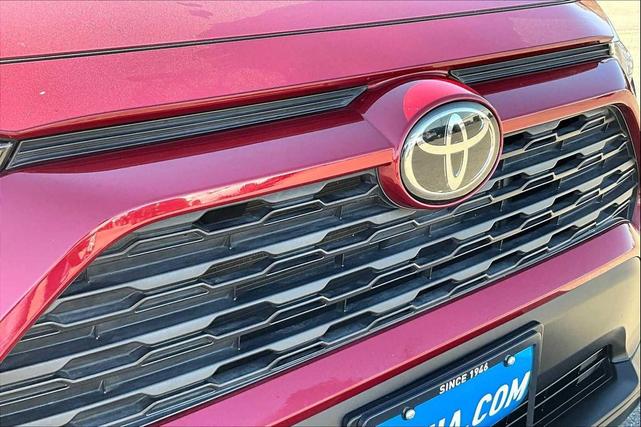Photo of 2019 Ruby Flare Pearl Toyota RAV4