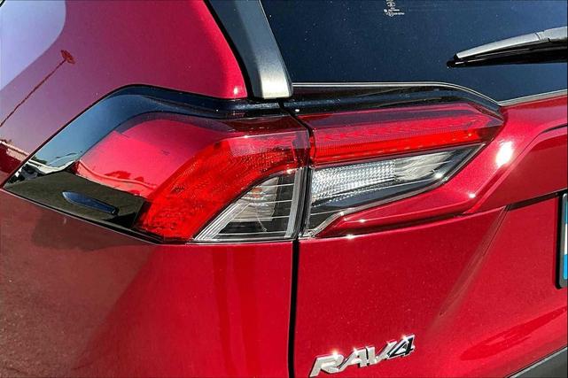 Photo of 2019 Ruby Flare Pearl Toyota RAV4