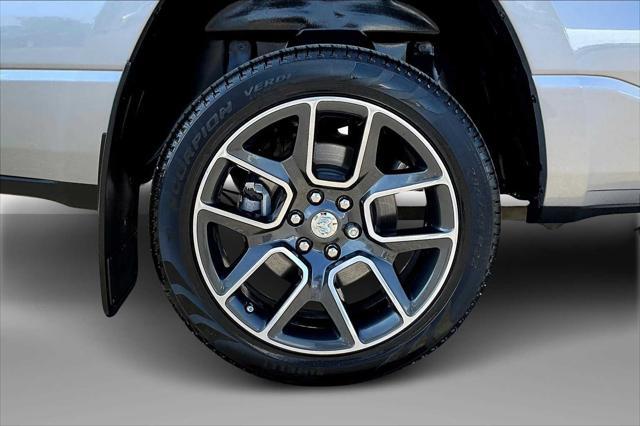 Photo of 2020 Billet Silver Metallic RAM 1500
