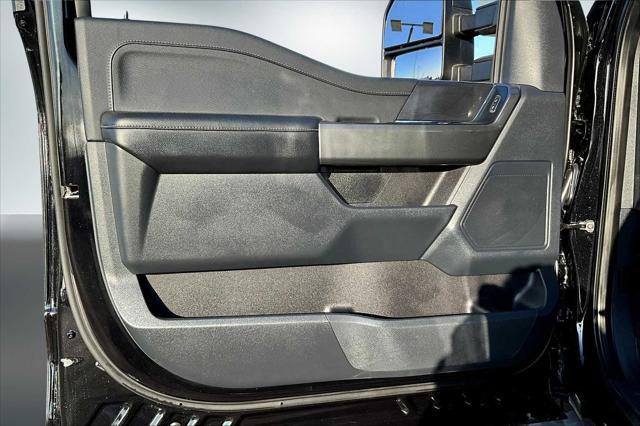Photo of 2023 Agate Black Metallic Ford F-150