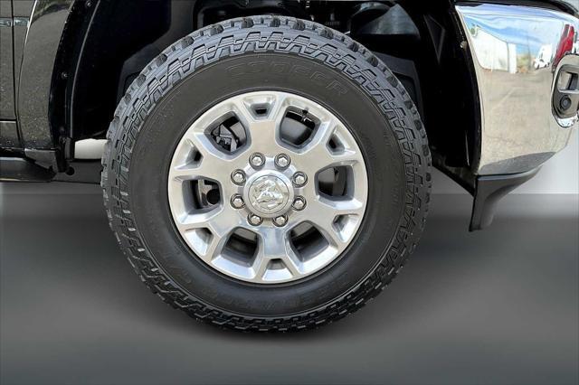 Photo of 2022 Diamond Black RAM 2500