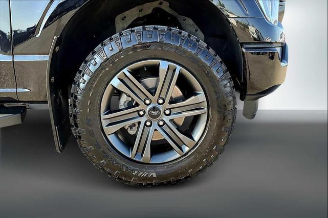 Photo of 2022 Agate Black Metallic Ford F-150