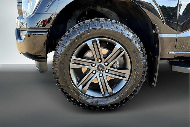 Photo of 2022 Agate Black Metallic Ford F-150
