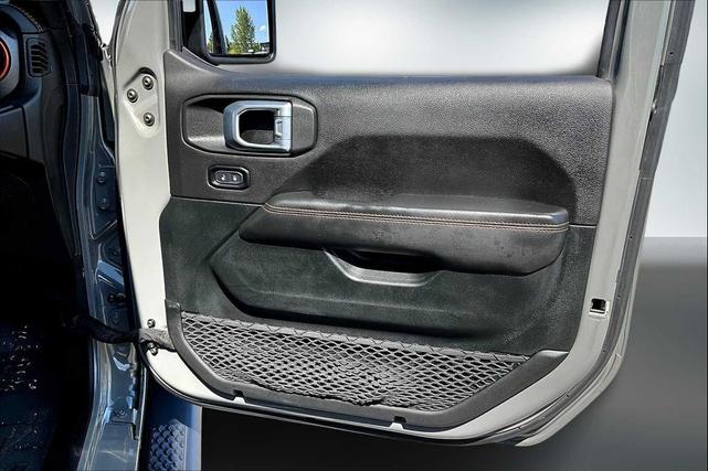 Photo of 2021 Gray Jeep Gladiator