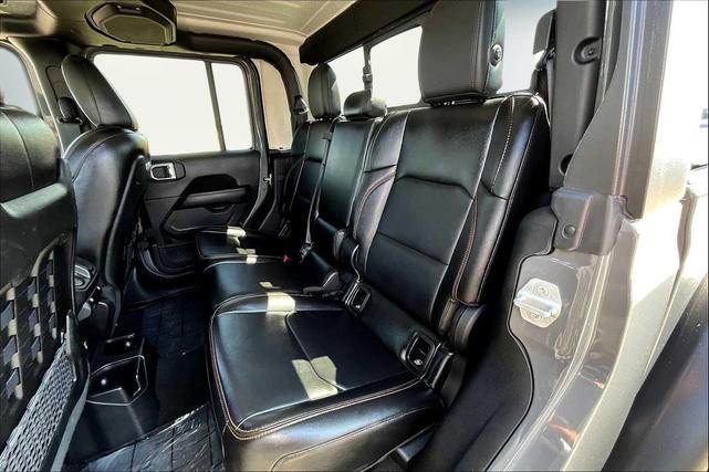 Photo of 2021 Gray Jeep Gladiator