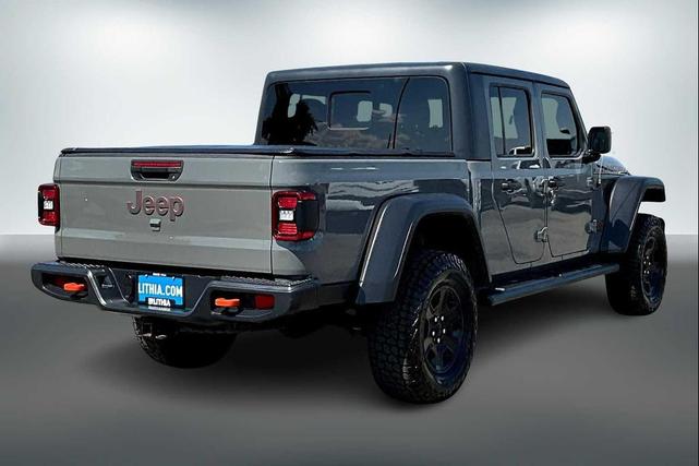 Photo of 2021 Gray Jeep Gladiator