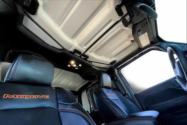 Photo of 2021 Gray Jeep Gladiator
