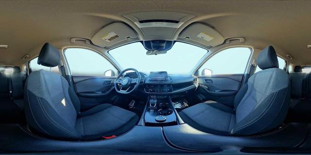 Photo of 2021 Glacier White Nissan Rogue