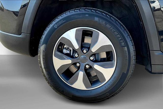 Photo of 2023 Diamond Black Jeep Grand Cherokee 4xe