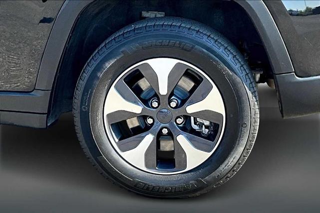 Photo of 2023 Diamond Black Jeep Grand Cherokee 4xe