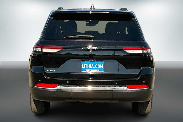 Photo of 2023 Diamond Black Jeep Grand Cherokee 4xe