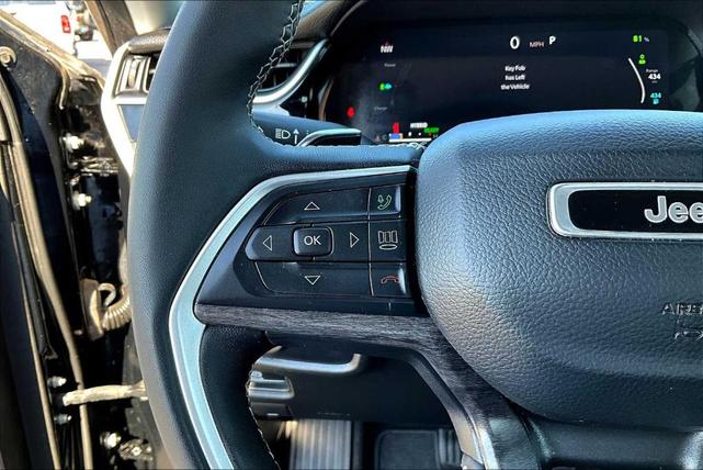 Photo of 2023 Diamond Black Jeep Grand Cherokee 4xe