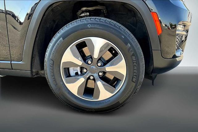 Photo of 2023 Diamond Black Jeep Grand Cherokee 4xe