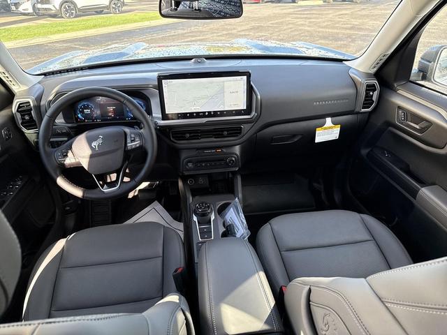 Photo of 2025 Azure Gray Metallic Tri-Coat Ford Bronco Sport