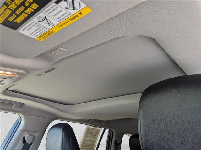 Photo of 2024 Midnight Black Metallic Toyota Highlander