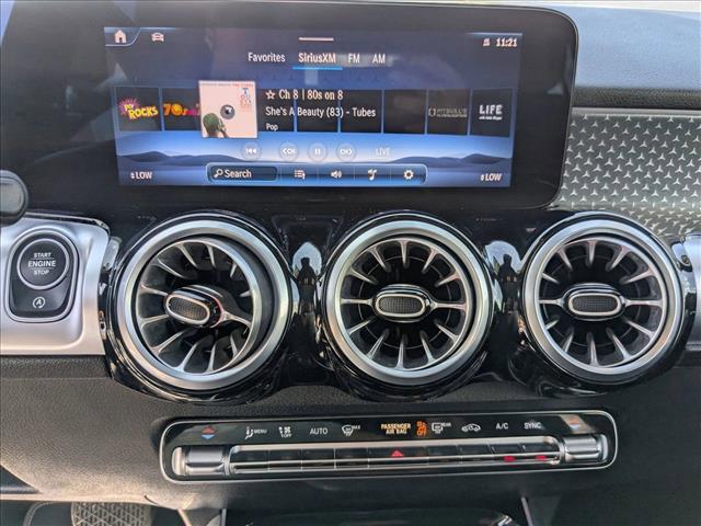 Photo of 2024 Polar White Mercedes-Benz GLB 250