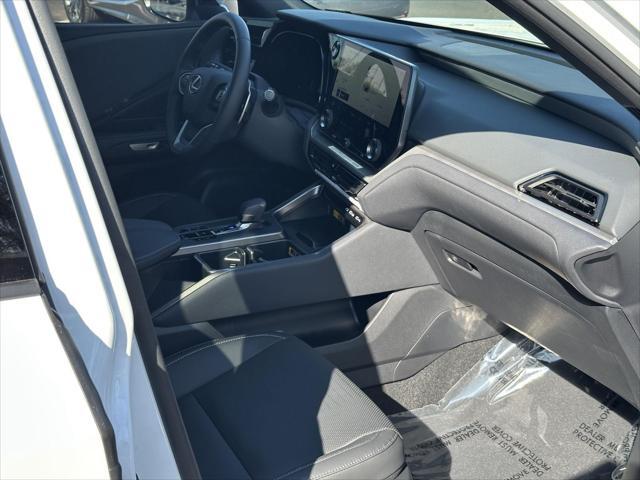 Photo of 2025 Wind Chill Pearl Lexus TX 350