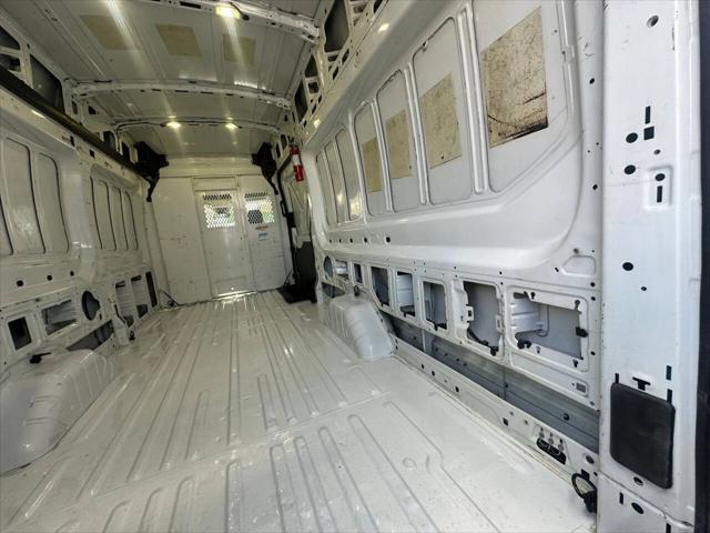 Photo of 2018 Oxford White Ford Transit-250