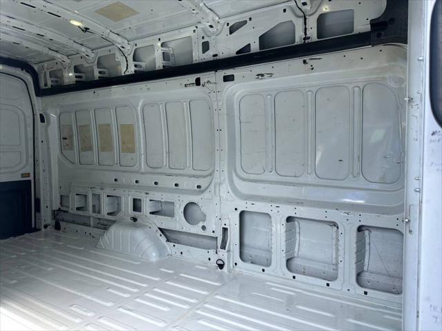 Photo of 2018 Oxford White Ford Transit-250