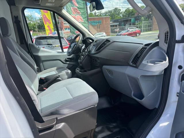 Photo of 2018 Oxford White Ford Transit-250