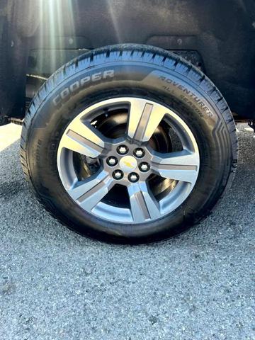 Photo of 2015 Black Chevrolet Colorado