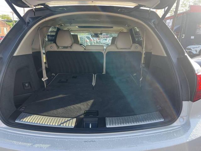 Photo of 2016 White Diamond Pearl Acura MDX