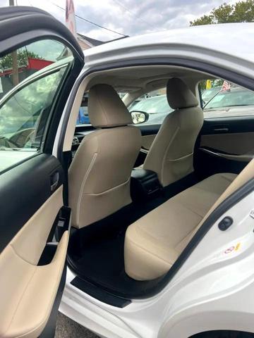 Photo of 2017 White Lexus IS 300
