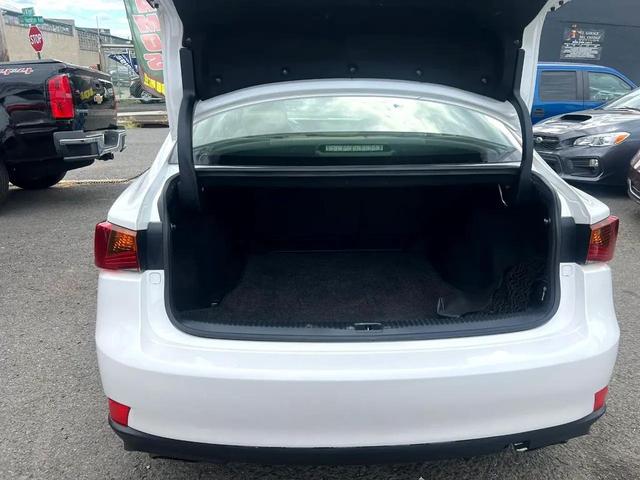 Photo of 2017 White Lexus IS 300