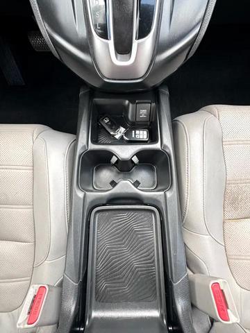 Photo of 2017 Gray Honda CR-V