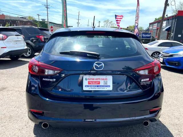 Photo of 2017 Blue Mazda Mazda3