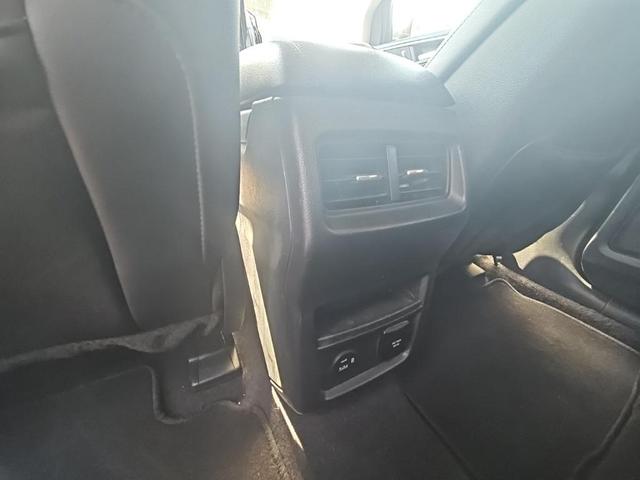 Photo of 2021 Gray Ford Edge