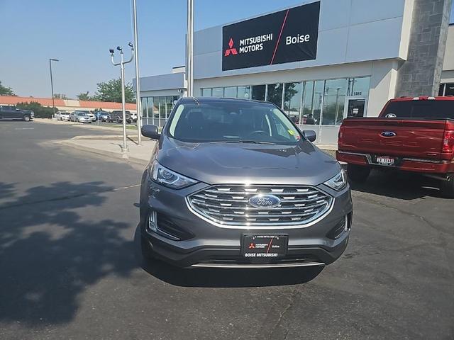 Photo of 2021 Gray Ford Edge