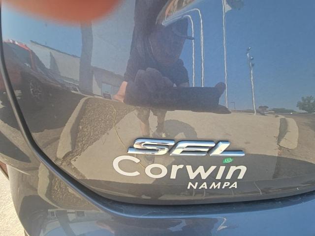 Photo of 2021 Gray Ford Edge