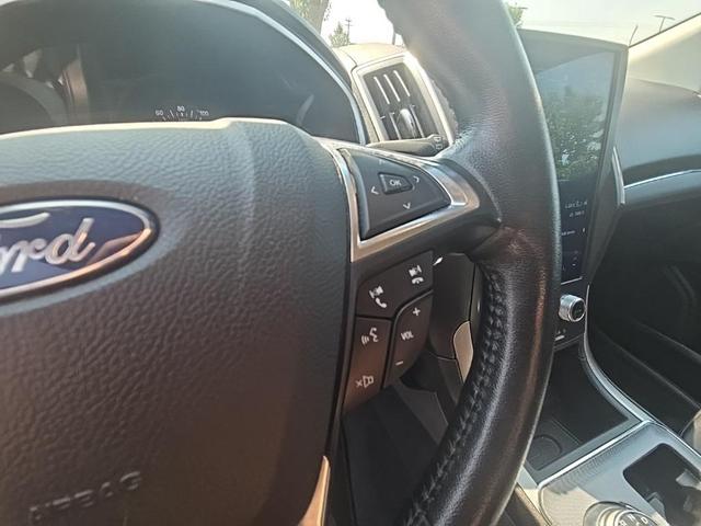 Photo of 2021 Gray Ford Edge
