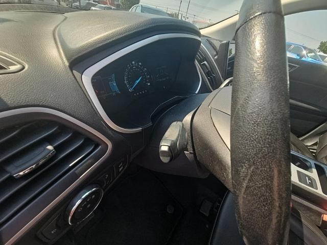 Photo of 2021 Gray Ford Edge