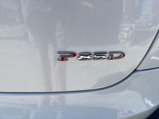 Photo of 2014 White Tesla Model S