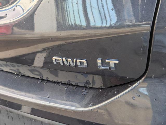 Photo of 2022 Iron Gray Metallic Chevrolet Equinox