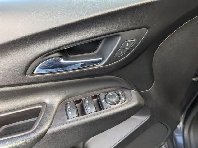 Photo of 2022 Iron Gray Metallic Chevrolet Equinox